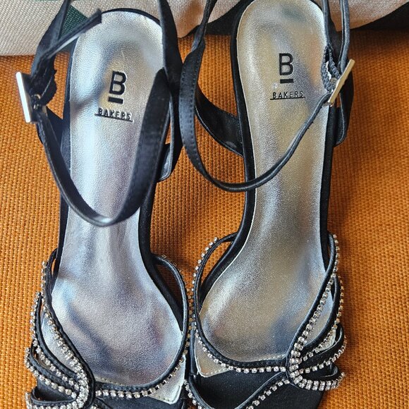 B BAKERS Black Satin Mallorie Sandals with Rhinestone Embellishments Sz 8.5B - Picture 3 of 9